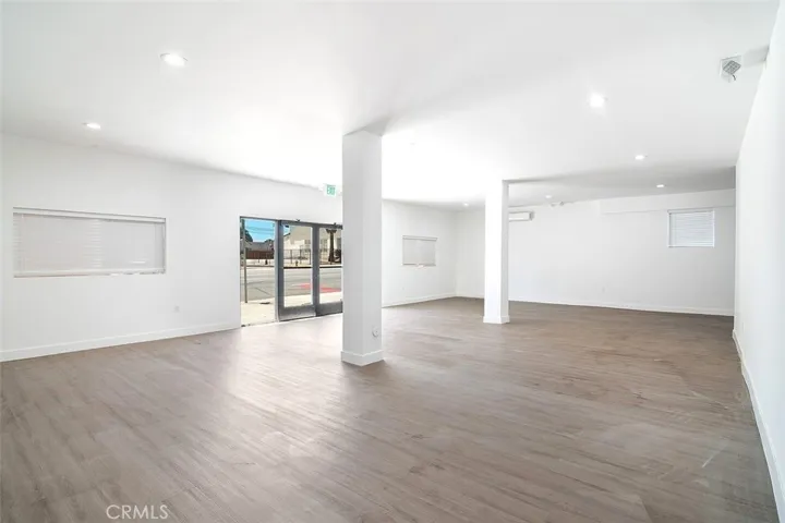 1659 W Florence Avenue, Los Angeles, California 90047