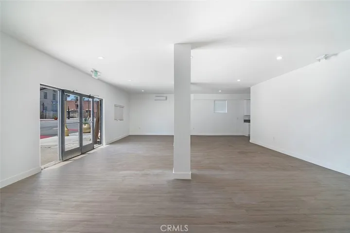 1659 W Florence Avenue, Los Angeles, California 90047