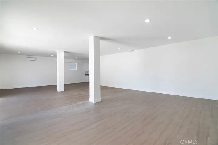 1659 W Florence Avenue, Los Angeles, California 90047