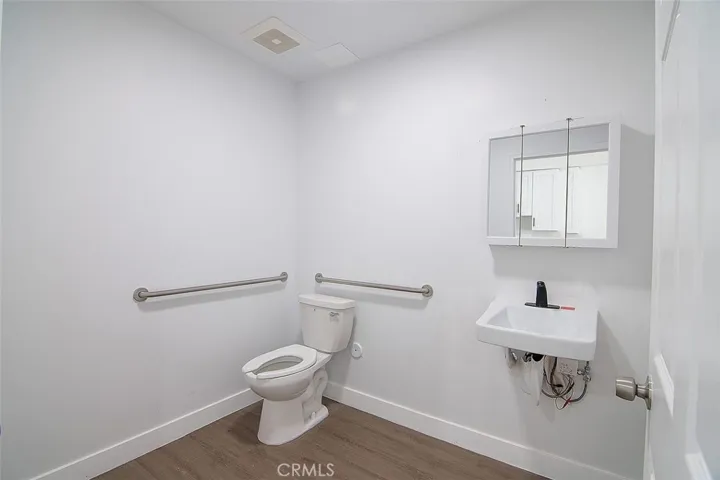 1659 W Florence Avenue, Los Angeles, California 90047