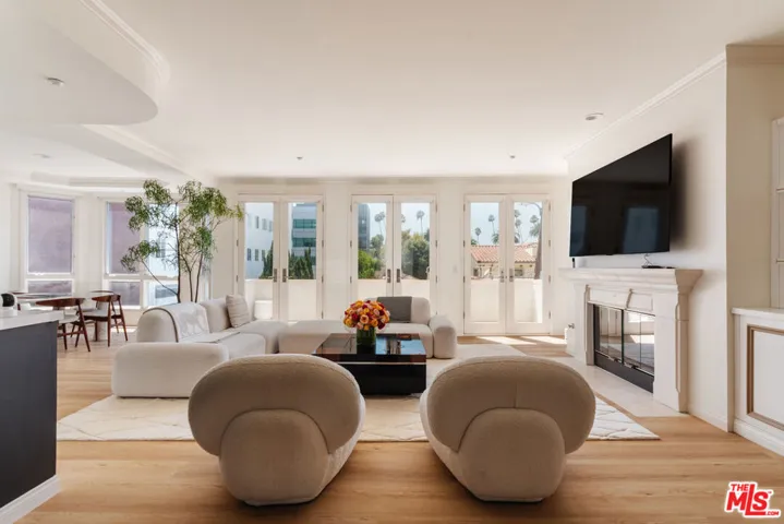 121 N Almont Drive 304, Beverly Hills, California 90211