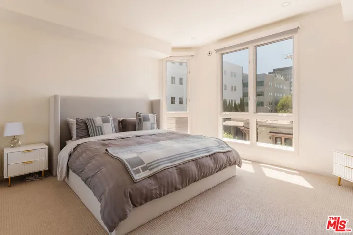 121 N Almont Drive 304, Beverly Hills, California 90211