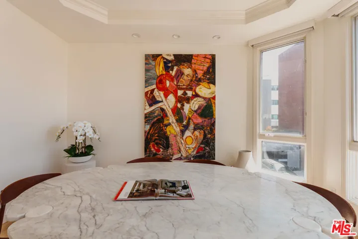 121 N Almont Drive 304, Beverly Hills, California 90211