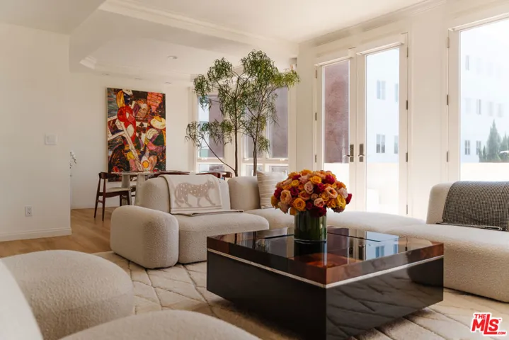 121 N Almont Drive 304, Beverly Hills, California 90211