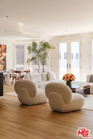 121 N Almont Drive 304, Beverly Hills, California 90211