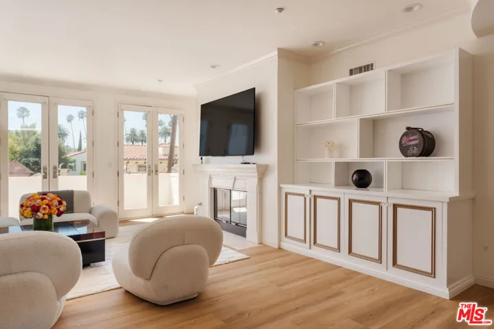 121 N Almont Drive 304, Beverly Hills, California 90211