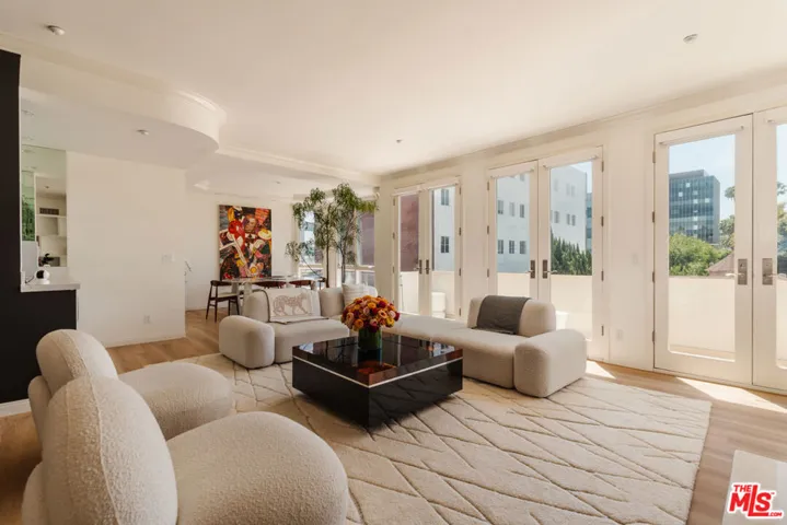 121 N Almont Drive 304, Beverly Hills, California 90211