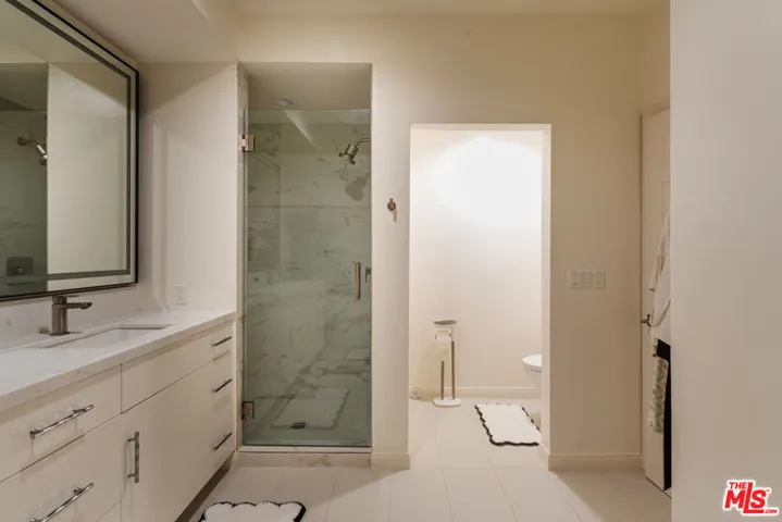 121 N Almont Drive 304, Beverly Hills, California 90211