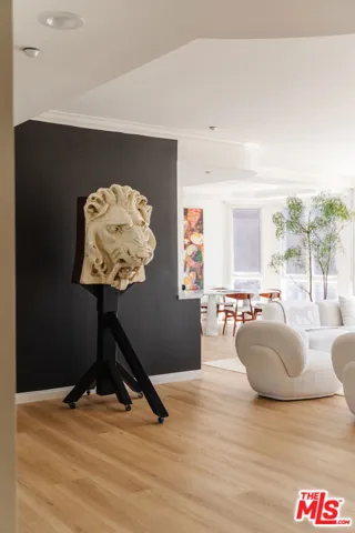 121 N Almont Drive 304, Beverly Hills, California 90211