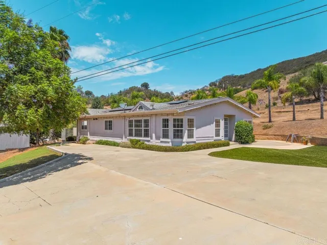 2051 Rainbow Glen Road, Fallbrook, California 92028