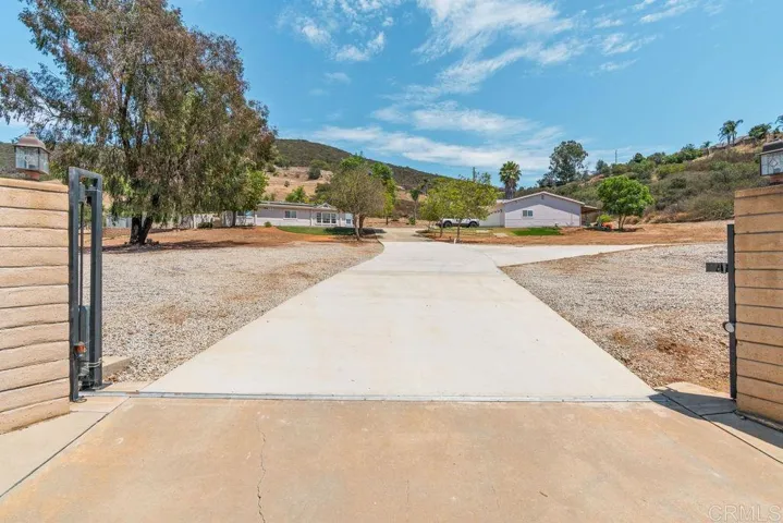 2051 Rainbow Glen Road, Fallbrook, California 92028