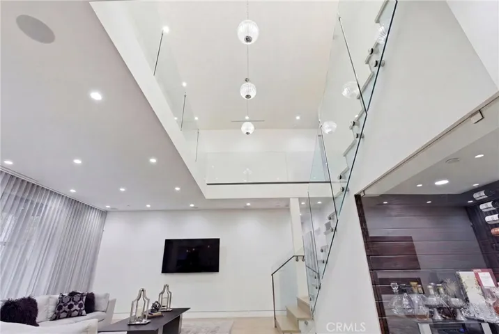 4545 Stern Avenue, Sherman Oaks, California 91423