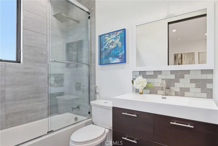 4545 Stern Avenue, Sherman Oaks, California 91423
