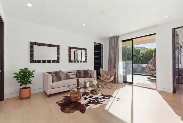 4545 Stern Avenue, Sherman Oaks, California 91423