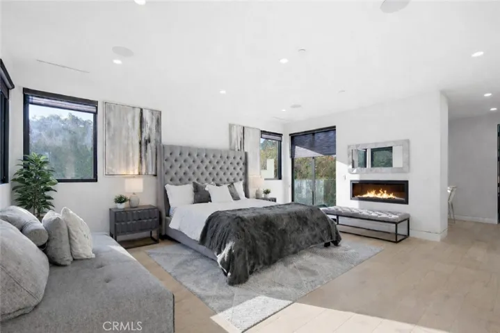 4545 Stern Avenue, Sherman Oaks, California 91423