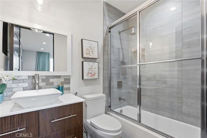4545 Stern Avenue, Sherman Oaks, California 91423