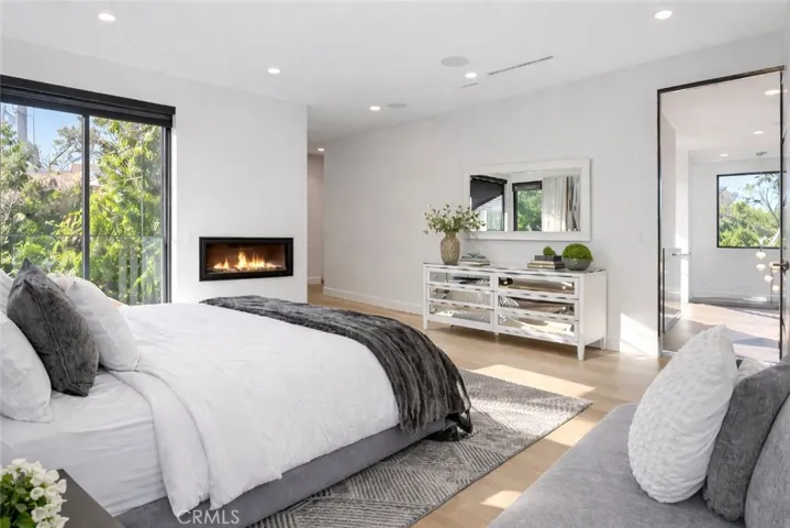 4545 Stern Avenue, Sherman Oaks, California 91423