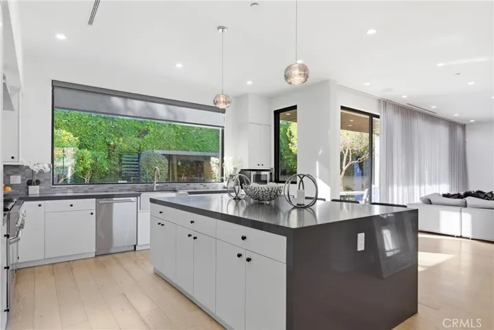 4545 Stern Avenue, Sherman Oaks, California 91423