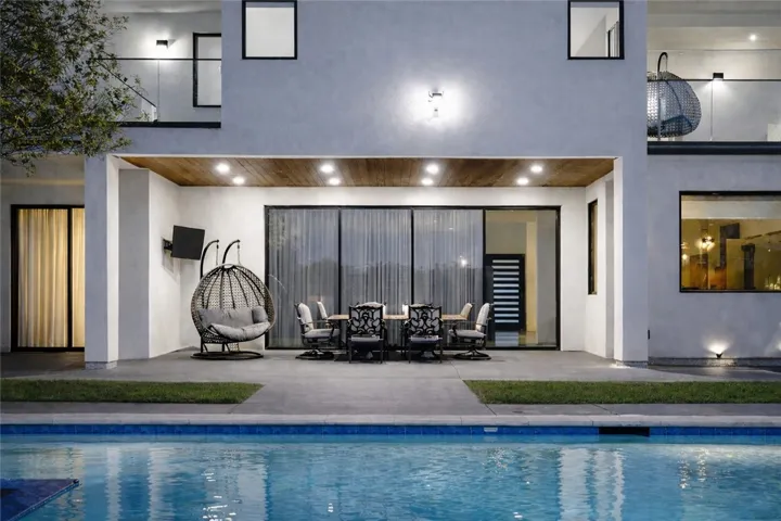 4545 Stern Avenue, Sherman Oaks, California 91423