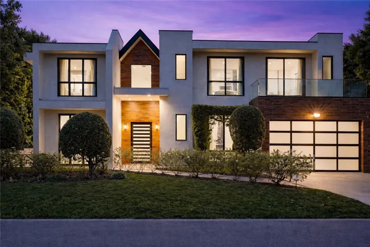 4545 Stern Avenue, Sherman Oaks, California 91423