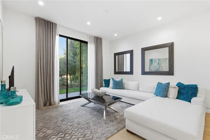 4545 Stern Avenue, Sherman Oaks, California 91423