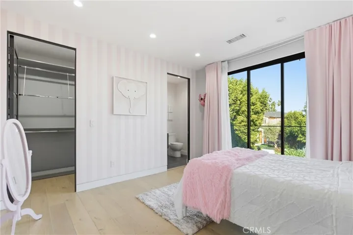 4545 Stern Avenue, Sherman Oaks, California 91423