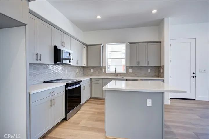 213 Kitty Hawk Court, San Luis Obispo, California 93401