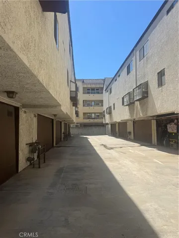 11542 Burbank Boulevard 8, Los Angeles, California 91601