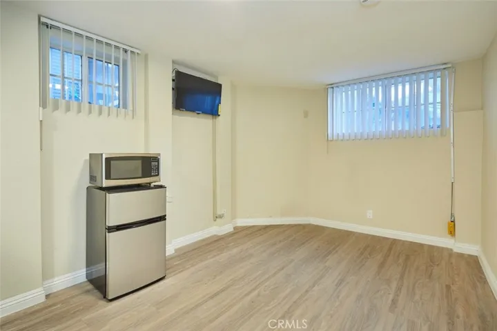 1840 W 11th Place, Los Angeles, California 90006