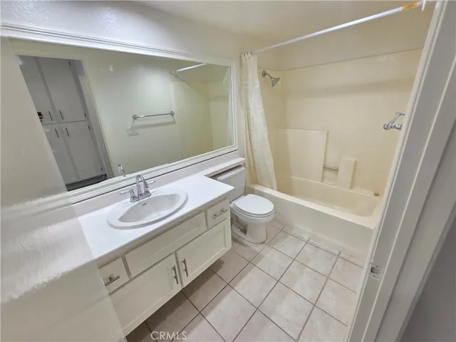 20702 El Toro, Lake Forest, California 92630
