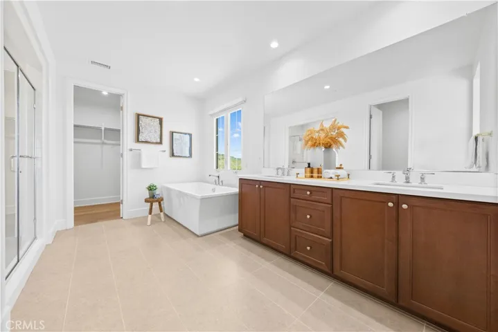 149 Summerland, Irvine, California 92602