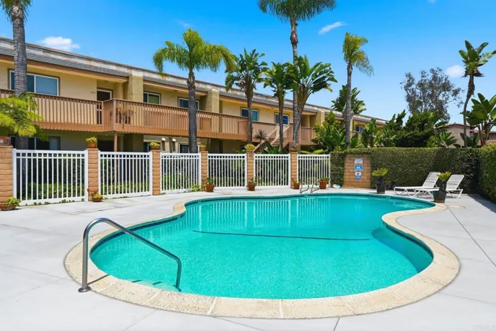 2475 Jefferson 103, Carlsbad, California 92008