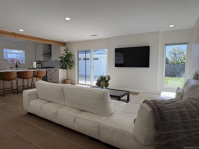 2949 Naugatuck Ave, San Diego, California 92117