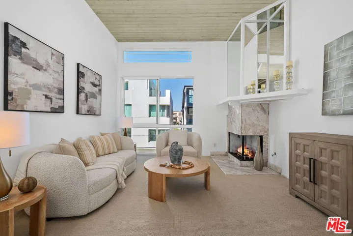 24 Yawl Street 2, Marina Del Rey, California 90292