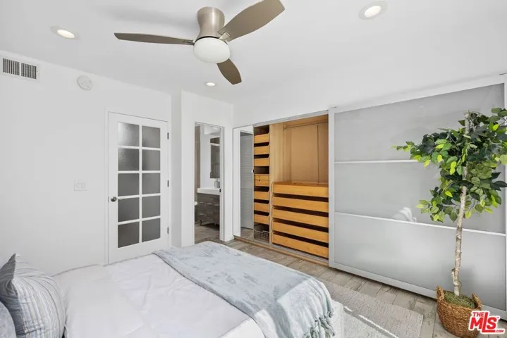 24 Yawl Street 2, Marina Del Rey, California 90292