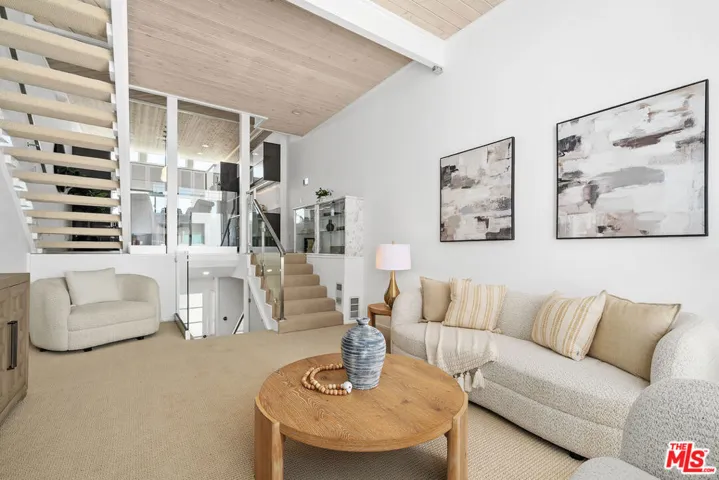 24 Yawl Street 2, Marina Del Rey, California 90292