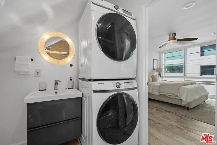 24 Yawl Street 2, Marina Del Rey, California 90292
