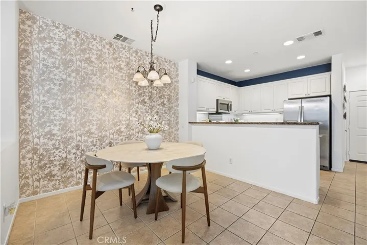 dining into kitchen