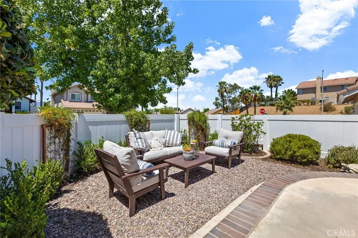 387 Glacier, Corona, California 92879