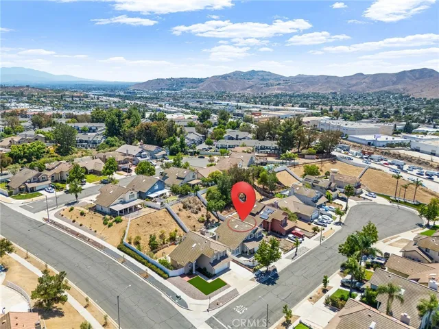 387 Glacier, Corona, California 92879