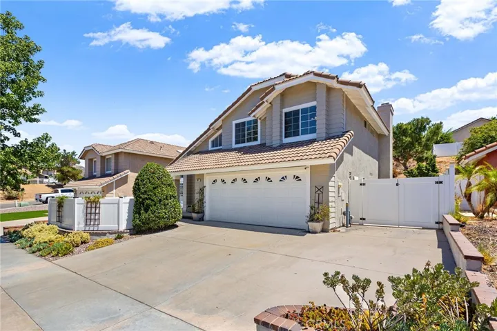 387 Glacier, Corona, California 92879