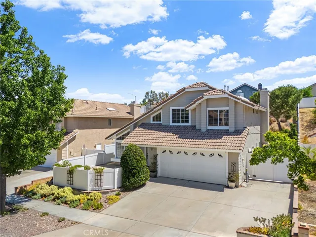 387 Glacier, Corona, California 92879