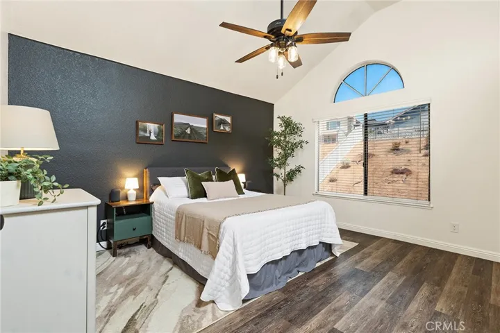 387 Glacier, Corona, California 92879
