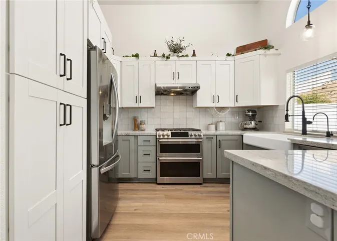 387 Glacier, Corona, California 92879