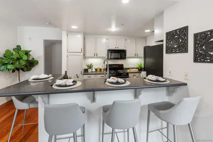 13021 Evening Creek Dr S 21, San Diego, California 92128
