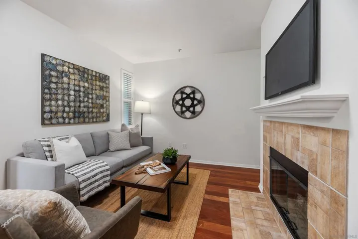 13021 Evening Creek Dr S 21, San Diego, California 92128