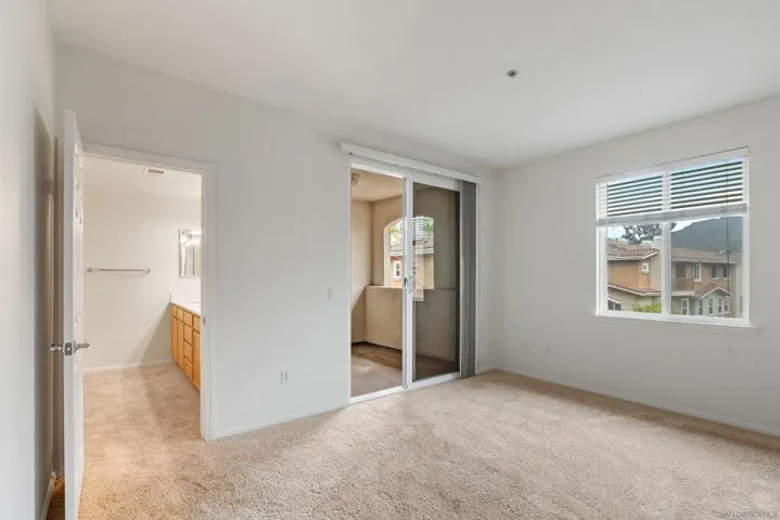 13021 Evening Creek Dr S 21, San Diego, California 92128