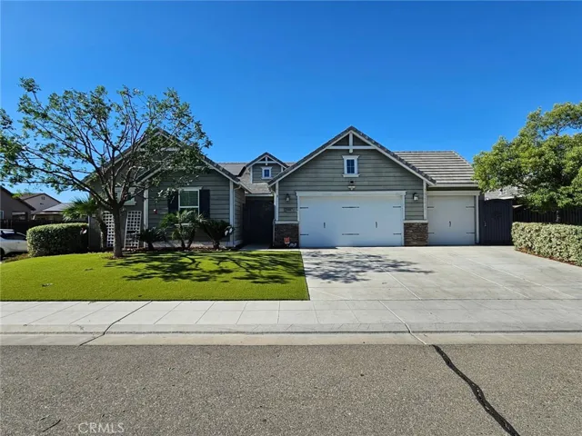 3101 Finchwood, Clovis, California 93619