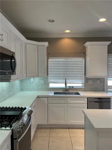 12290 Chacoma Way, Victorville, California 92392