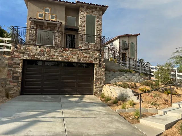 16620 Forrest Avenue, Victorville, California 92395